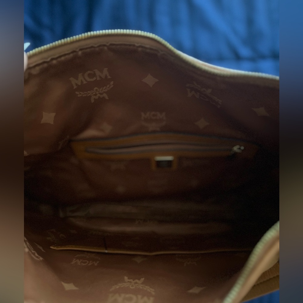PRE LOVED COGNAC MCM SHOULDER BAG - Picture 4 of 8